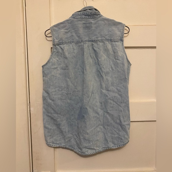 Sleeveless Denim shirt - Picture 2 of 3